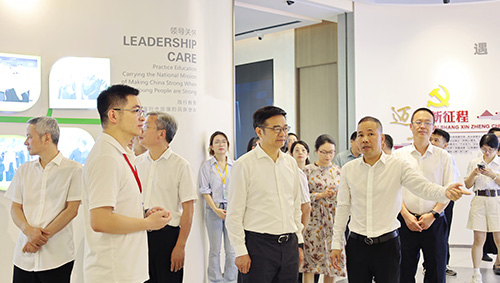 溫州市人大常委會副主任周一富調(diào)研凱奇集團(tuán)，助推“體育+”產(chǎn)業(yè)發(fā)展